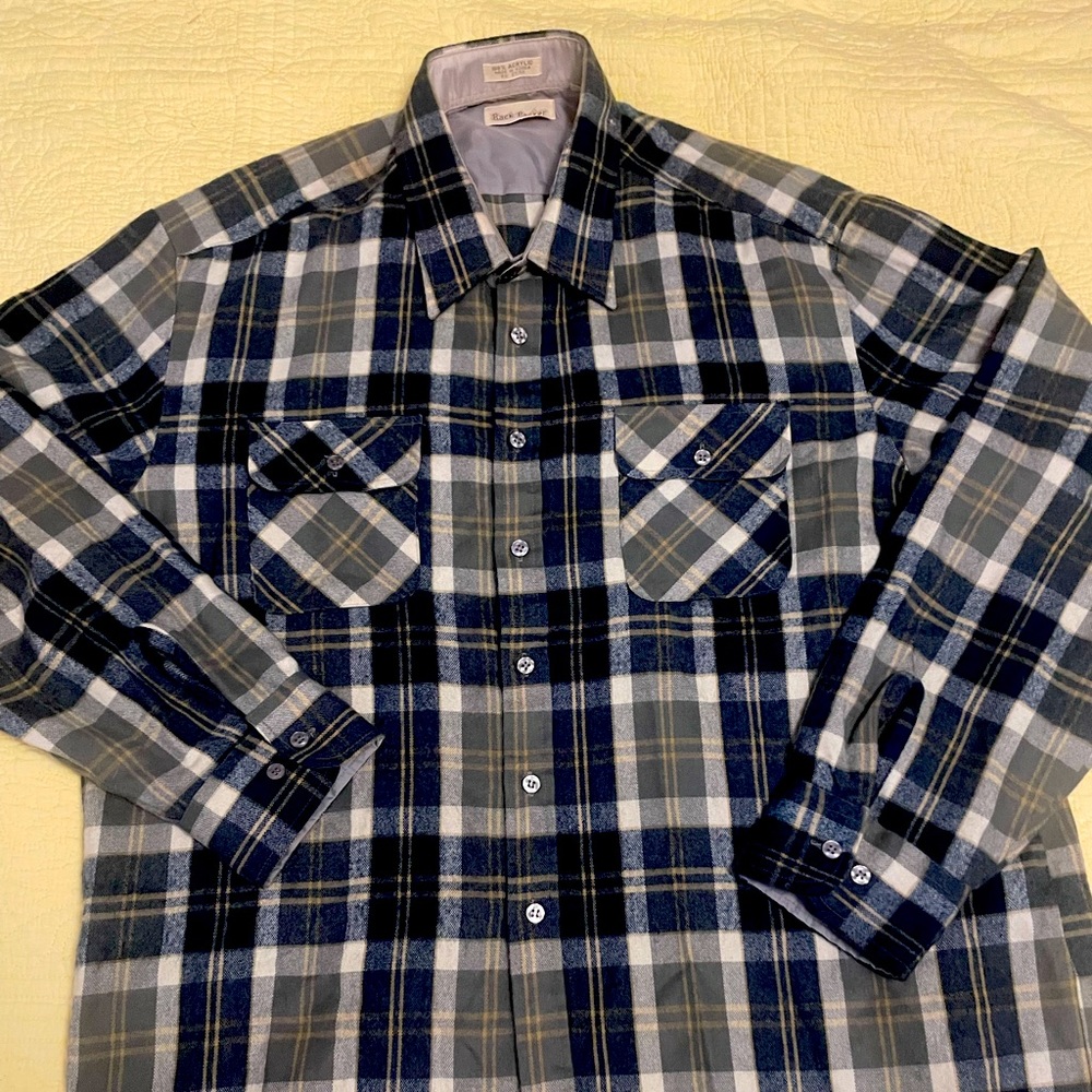 VINTAGE BACKPACKER 🎒 FLANNEL. Men’s XL . Great used condition !